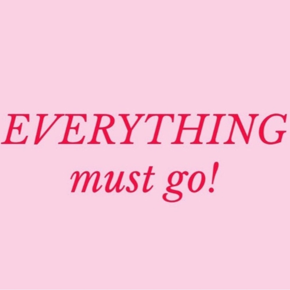 Hey Loves, I am doing a closet refresh so everything must go🛍️